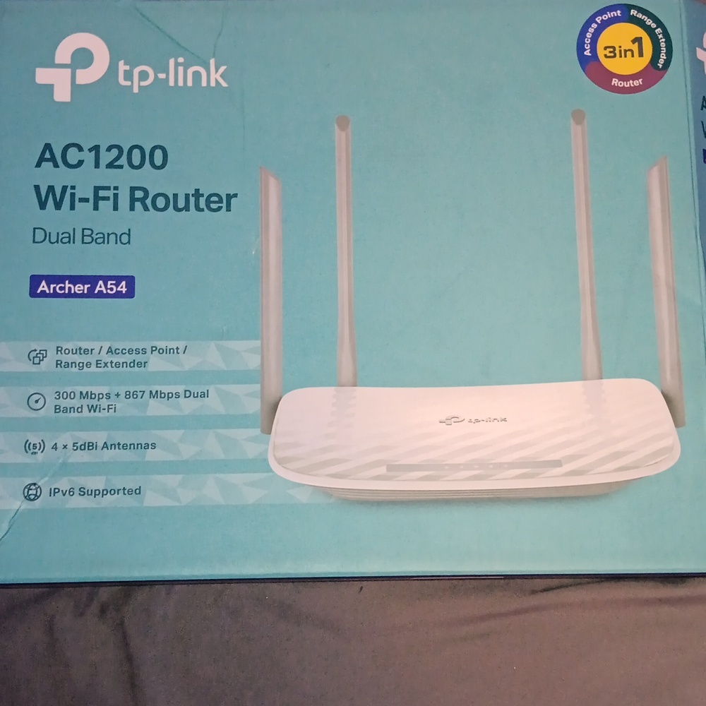 TP Link AC1200 Dual Band Router/ Access Point/Range Extender. Great 4 Gaming